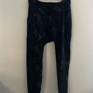 Old Navy Black Patterned Leggings